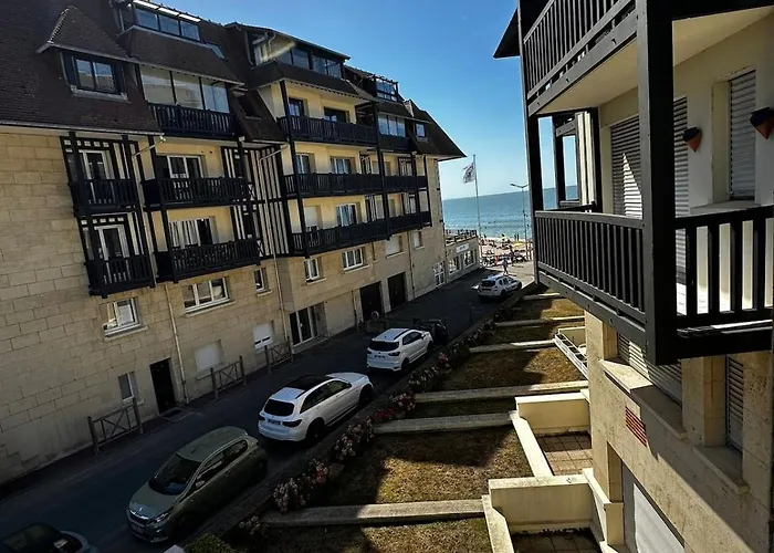 Le Yacht Club Avec Acces Et Parking Prive Apartament *