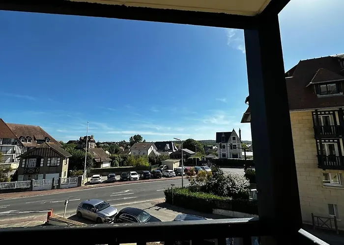 Le Yacht Club Avec Acces Et Parking Prive Daire *